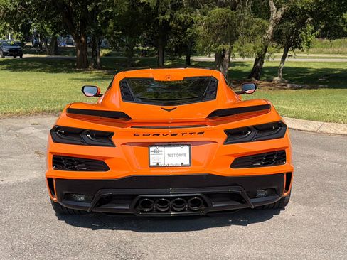 Used 2024 Chevrolet Corvette Z06 RWD image 5