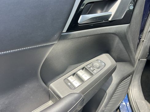 Used 2024 Mitsubishi Outlander FWD image 25