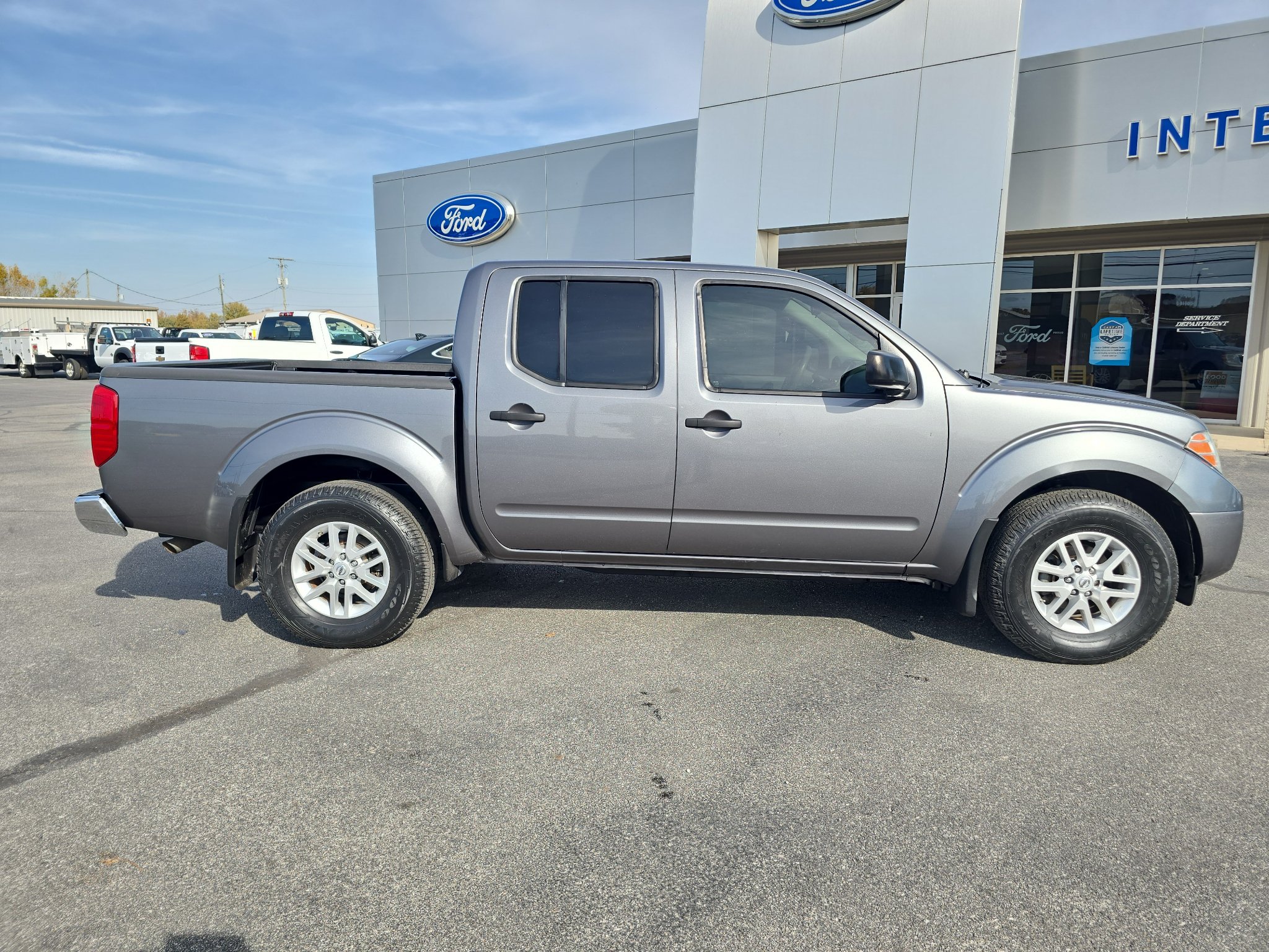 Used 2018 Nissan Frontier SV RWD image 5