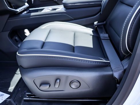 New 2026 GMC Acadia Denali w/ Super Cruise Package FWD image 20