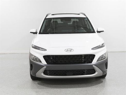 Used 2022 Hyundai Kona Limited image 2
