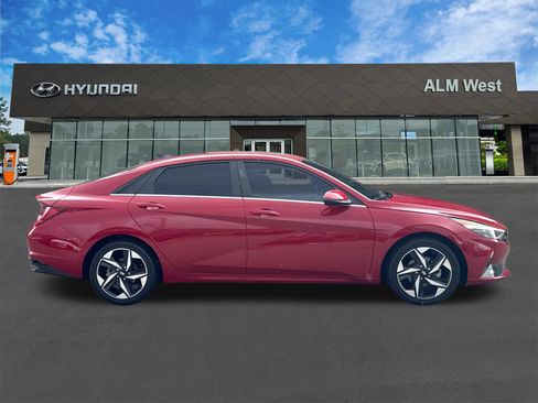 Used 2023 Hyundai Elantra Limited FWD image 4