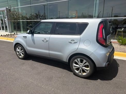 Used 2015 Kia Soul + w/ Audio Package FWD image 15
