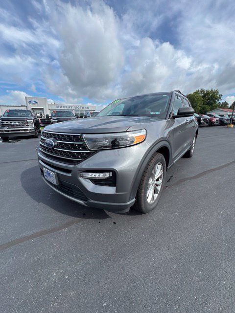 Used 2023 Ford Explorer XLT w/ Equipment Group 202A AWD/4WD image 1