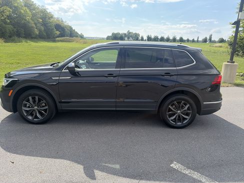 Certified 2022 Volkswagen Tiguan SE AWD/4WD image 8