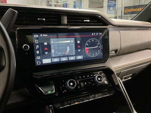 Used 2024 GMC Sierra 3500 AT4 w/ AT4 Premium Plus Package image 29