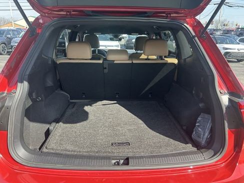 Certified 2023 Volkswagen Tiguan SE AWD/4WD image 28