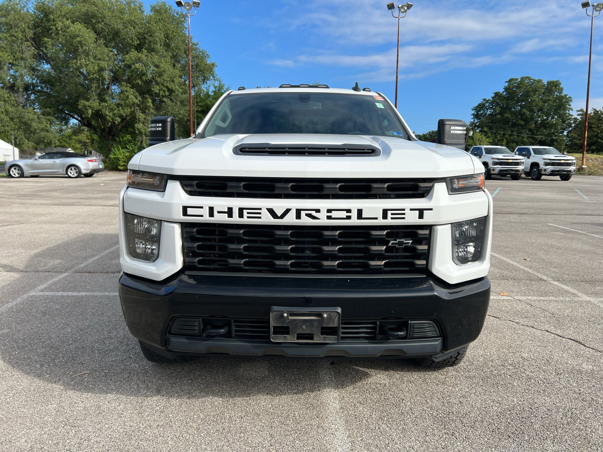 Used 2021 Chevrolet Silverado 2500 Custom w/ Custom Value Package AWD/4WD image 8