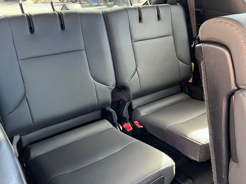 Used 2023 Lexus GX 460 Premium w/ Premium Package AWD/4WD image 18