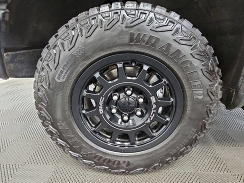Certified 2024 GMC Sierra 1500 AT4X w/ AT4X AEV Edition AWD/4WD image 46