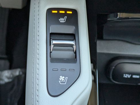 New 2025 Kia Telluride EX image 31