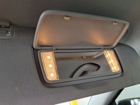 Used 2022 Chevrolet Equinox LT FWD image 20
