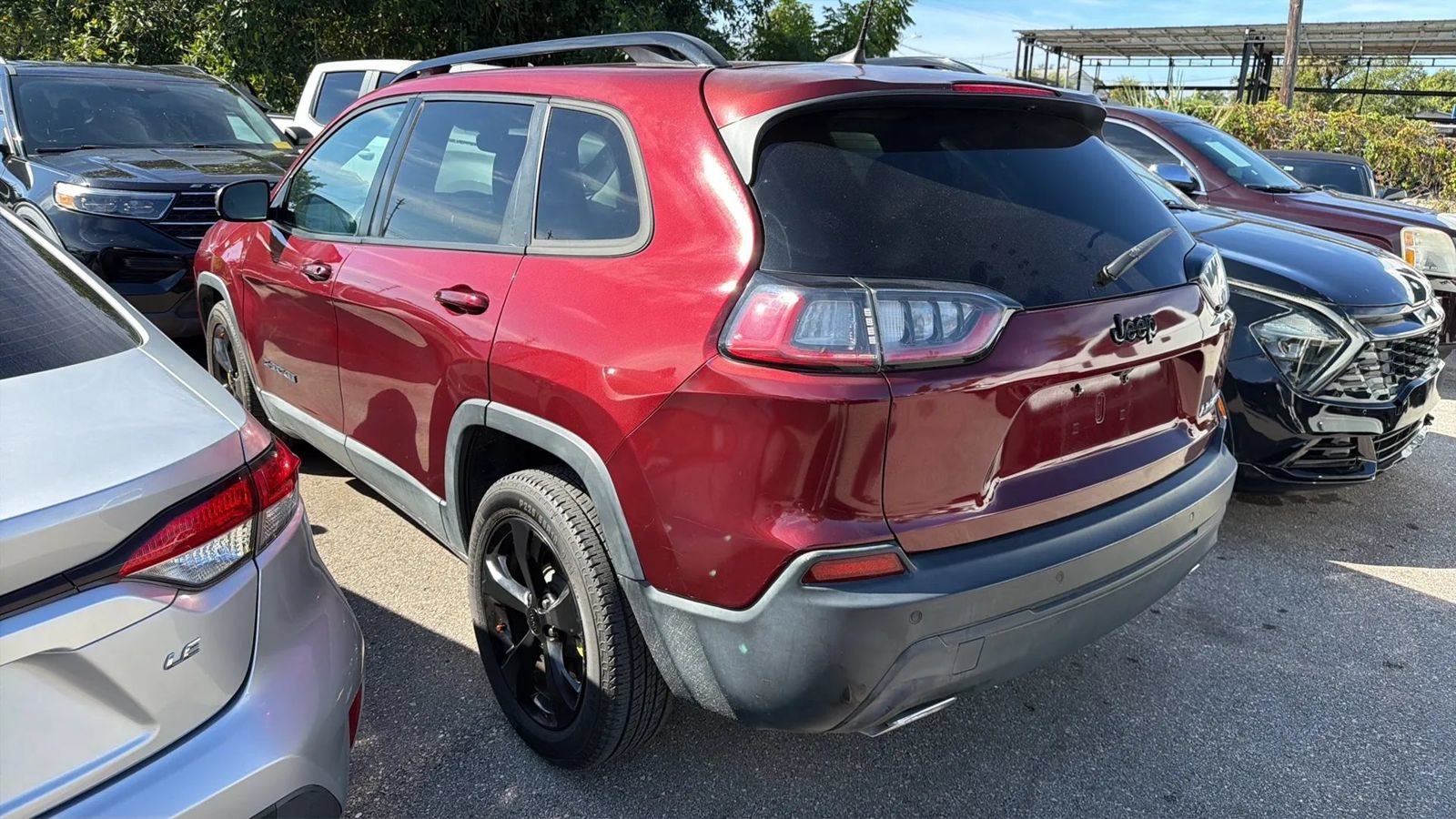 Used 2019 Jeep Cherokee Latitude Plus FWD image 6