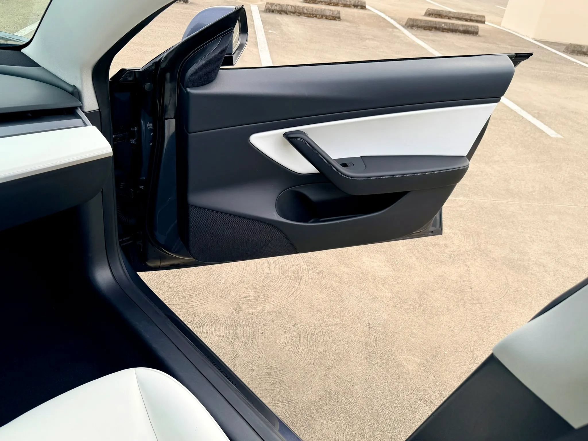 Used 2021 Tesla Model 3 Long Range AWD/4WD image 22