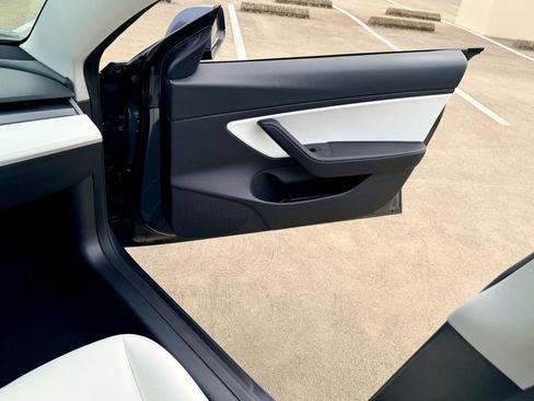 Used 2021 Tesla Model 3 Long Range AWD/4WD image 22