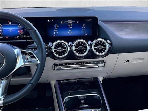 Certified 2026 Mercedes-Benz GLA 250 image 8