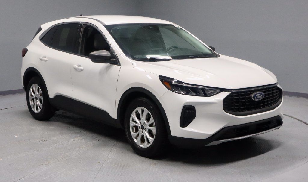 Certified 2023 Ford Escape Active w/ Cold Weather Package FWD image 1