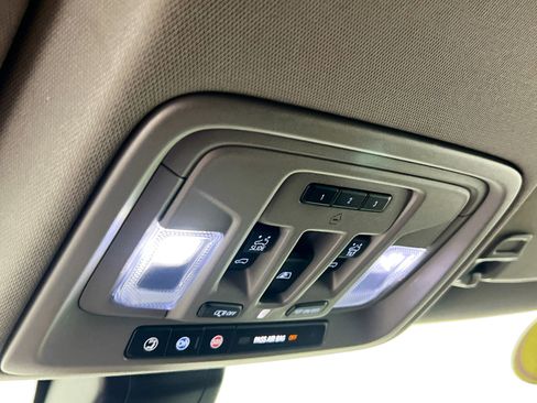 Used 2020 GMC Sierra 1500 SLT w/ SLT Premium Plus Package image 22