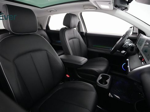 Used 2024 Hyundai Ioniq 5 Limited image 8