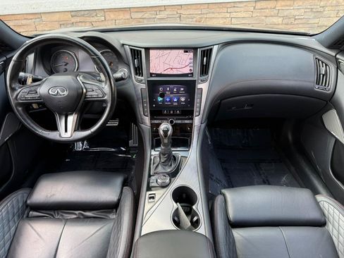 Used 2018 INFINITI Q50 Red Sport 400 w/ Sensory Package (Sport) RWD image 17