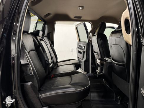 Used 2020 RAM 3500 Laramie image 13