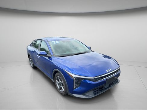 Used 2025 Kia K4 FWD image 7