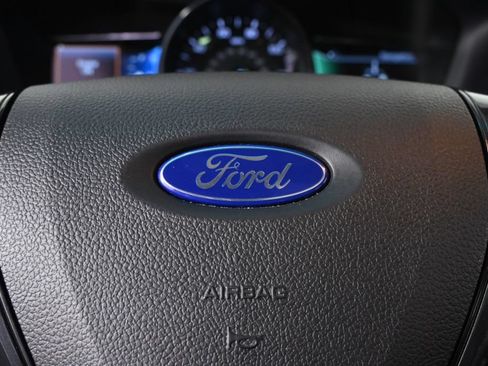 Used 2016 Ford Explorer XLT w/ Equipment Group 202A AWD/4WD image 34