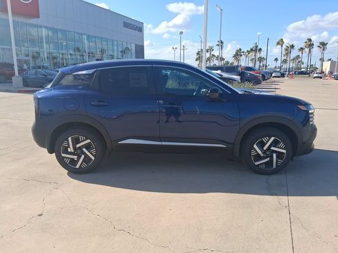 New 2026 Nissan Kicks SV w/ SV Premium Package FWD image 8