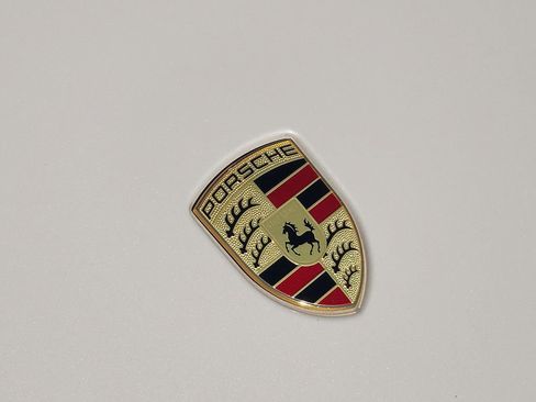 Certified 2022 Porsche Taycan image 31