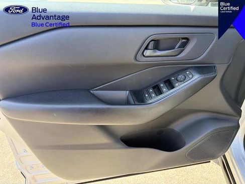 Used 2024 Nissan Rogue S FWD image 13