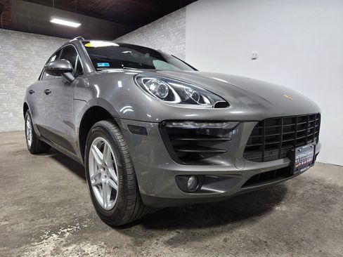 Used 2018 Porsche Macan image 4
