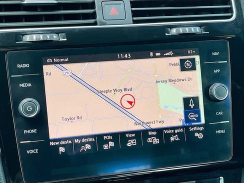 Used 2019 Volkswagen Golf R 4-Door image 13