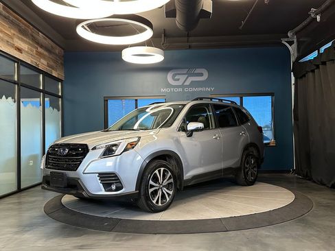 Used 2024 Subaru Forester Limited AWD/4WD image 7