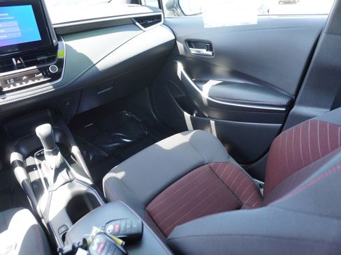 Used 2025 Toyota Corolla SE FWD image 15