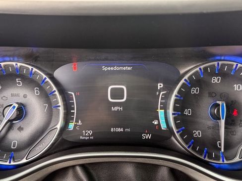 Used 2020 Chrysler Pacifica Touring-L w/ Advanced Safetytec Group image 12