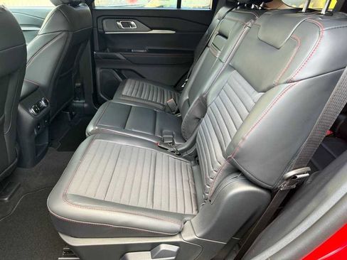 New 2026 Ford Explorer ST-Line w/ ST-Line Street Pack image 6