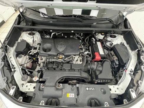 Used 2020 Toyota RAV4 XLE w/ Convenience Package AWD/4WD image 18