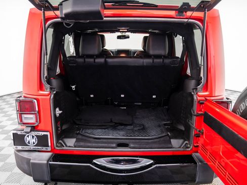 Used 2018 Jeep Wrangler Unlimited Sahara image 22