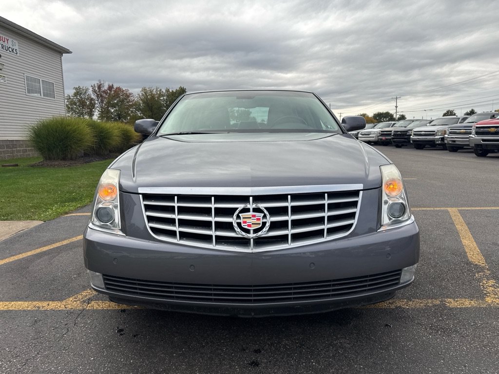 Used 2008 Cadillac DTS FWD image 3
