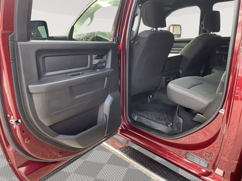 Used 2024 RAM 3500 Tradesman w/ Chrome Appearance Group image 20