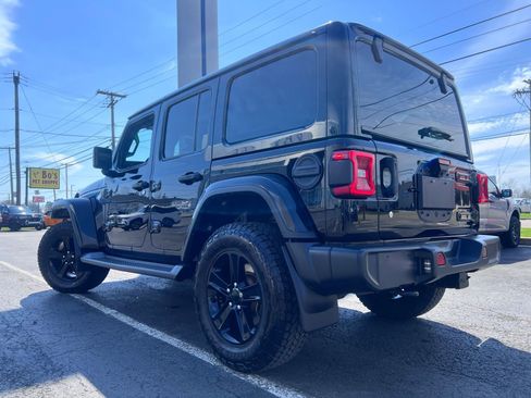 Used 2020 Jeep Wrangler Unlimited Sahara image 16