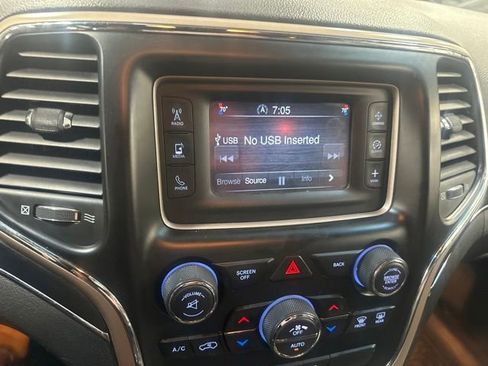 Used 2014 Jeep Grand Cherokee Limited AWD/4WD image 21