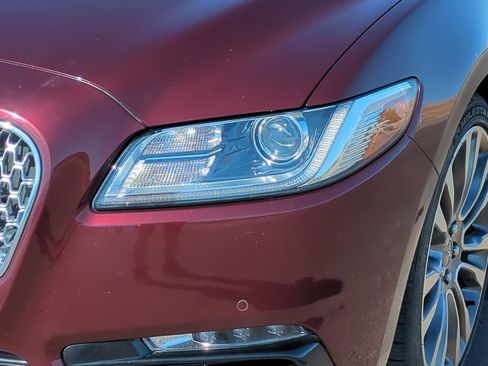 Used 2017 Lincoln Continental Reserve AWD/4WD image 10