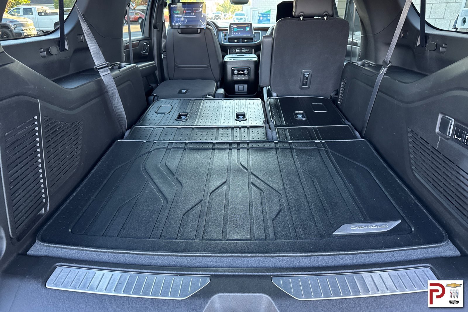 Used 2023 Chevrolet Suburban High Country AWD/4WD image 20