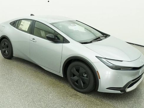 New 2026 Toyota Prius Plug-In Hybrid FWD image 16