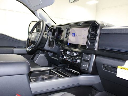 New 2026 Ford F250 Lariat w/ Black Appearance Package image 39