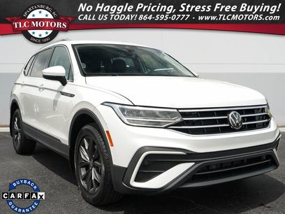 Used 2022 Volkswagen Tiguan SE w/ Panoramic Sunroof Package