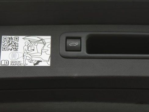 Used 2023 Toyota Highlander Limited image 36