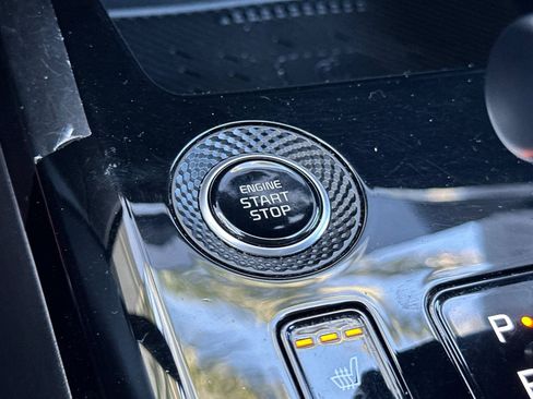 Used 2023 Kia Niro EX image 33