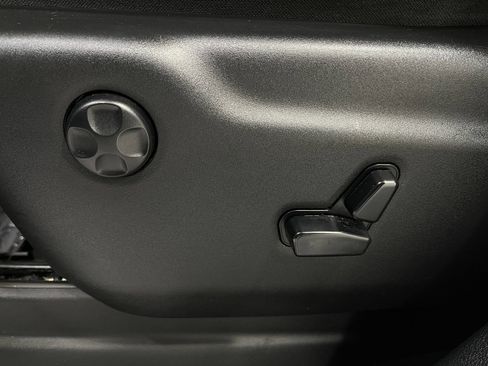 Used 2019 Jeep Grand Cherokee Trailhawk AWD/4WD image 17